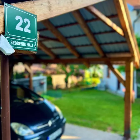 Amila Free Parking